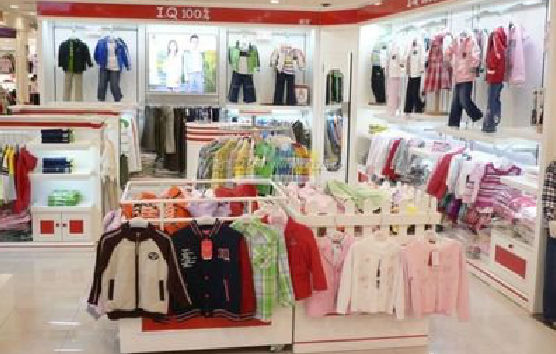 会同店面装修风格确定。